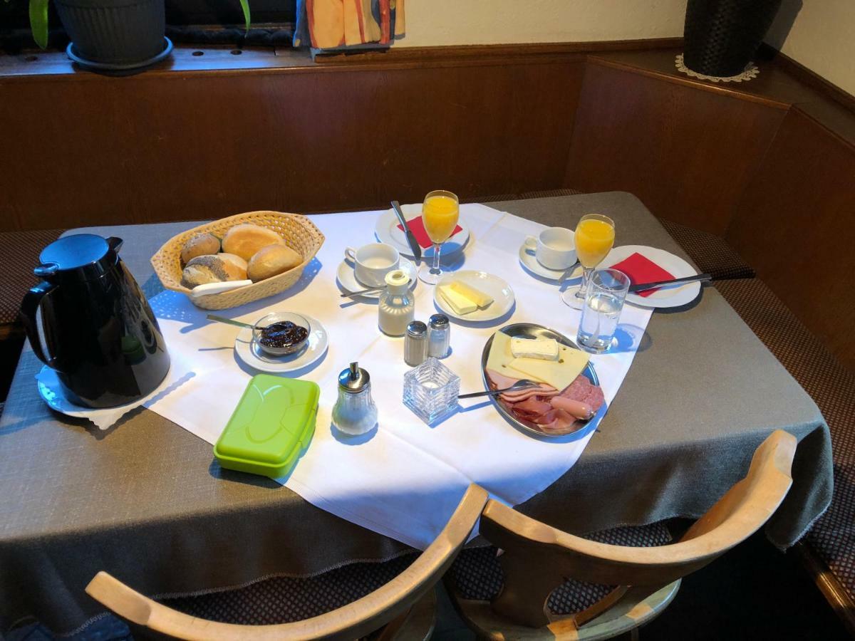 Zum Waldfrieden Hotell Neuhof  Exteriör bild